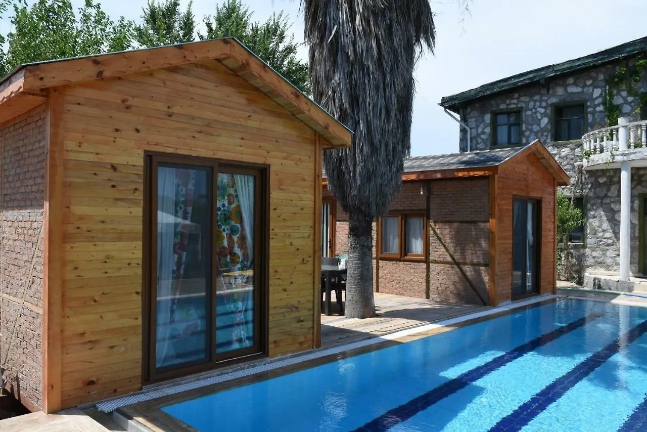 Otantik Tas Ev Bed & Breakfast Dalaman 3*,