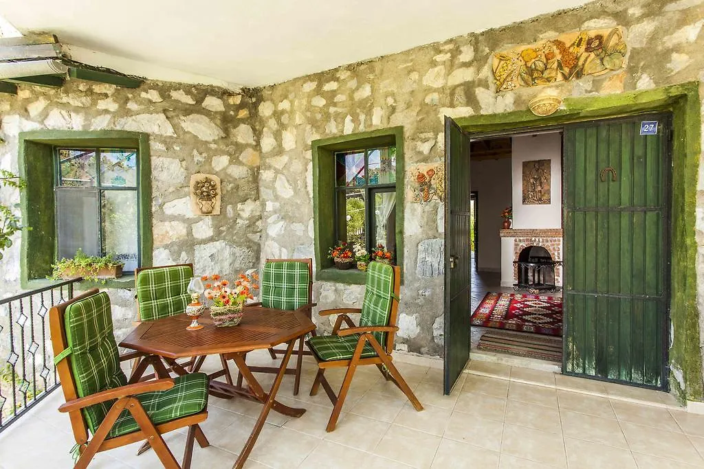 Bed and Breakfast Otantik Tas Ev Даламан Отель типа 